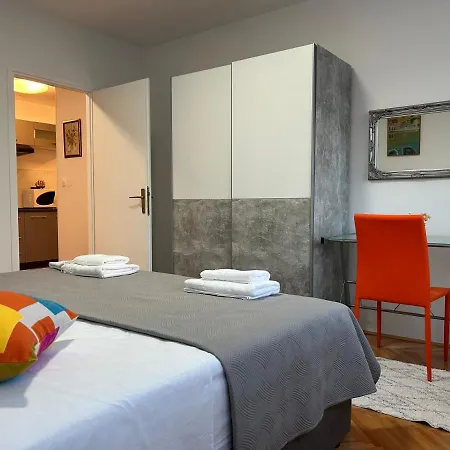 Freedom 36 Apartment